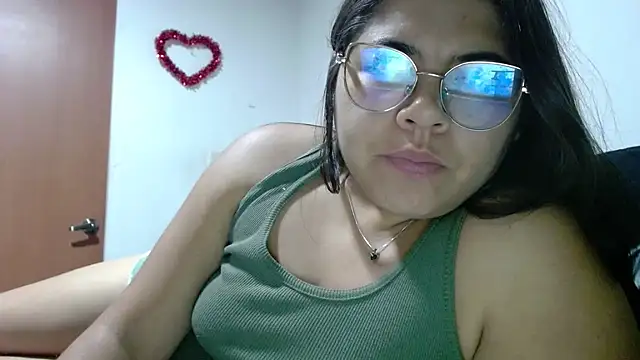 viccky vick online show from October 23, 2:33 am