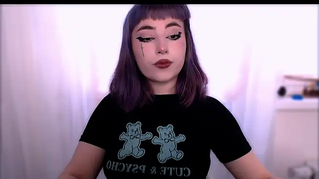 purplewitch online show from December 21, 5:47 am