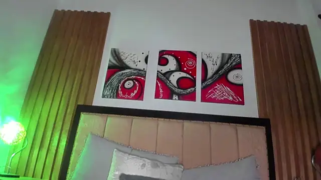 Elinnabella online show from February 4, 6:14 am