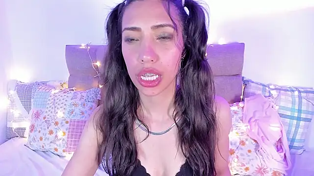 Miss veronicaa2 online show from February 17, 7:10 pm