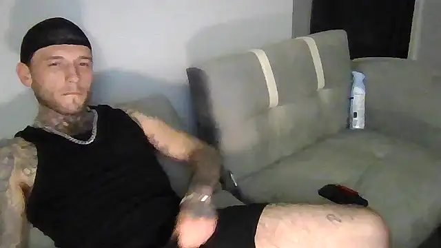 Snapshot of cruz815 chatting on November 28, 2:47 am cruz815 online show from November 28, 2:47 am