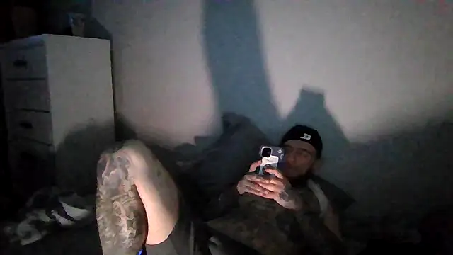 cruz815 online show from April 8, 3:17 am