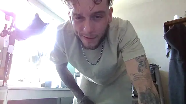 cruz815 online show from April 15, 2:24 pm