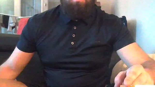 Snapshot of Zer_oki chatting on December 19, 10:22 am Zer oki online show from December 19, 10:22 am