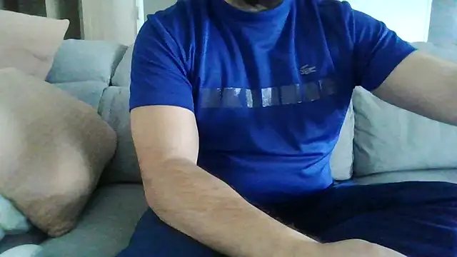 Snapshot of Zer_oki chatting on February 13, 11:06 am Zer oki online show from February 13, 11:06 am