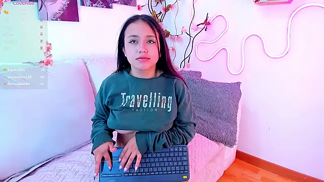 sophie moonnn online show from March 5, 9:26 pm