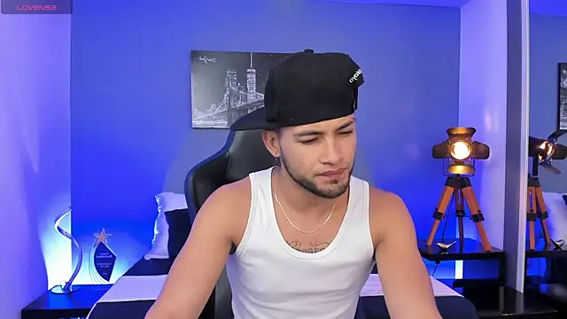 Snapshot of Max_Conor1 chatting on October 9, 12:03 pm Max Conor1 online show from October 9, 12:03 pm