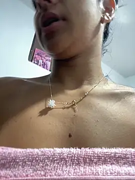 Snapshot of eva_roseee chatting on October 7, 6:27 pm eva roseee online show from October 7, 6:27 pm