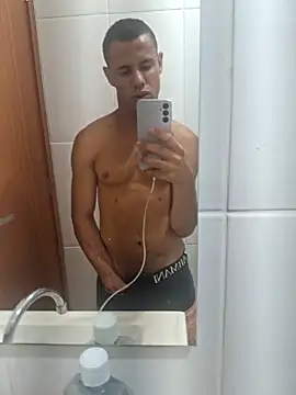 Snapshot of NINESEX_777 chatting on April 8, 9:37 pm NINESEX 777 online show from April 8, 9:37 pm