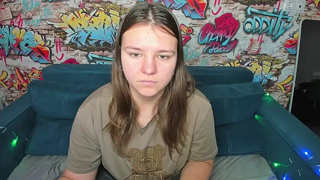 Snapshot of Jenny_Jimmy chatting on December 16, 1:10 am Jenny Jimmy online show from December 16, 1:10 am