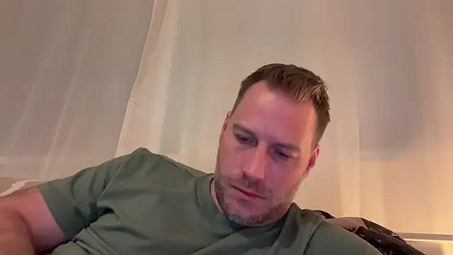 Snapshot of Christian87xxx chatting on December 3, 5:22 pm Christian87xxx online show from December 3, 5:22 pm