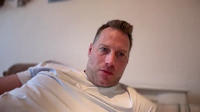 Christian87xxx online show from April 14, 5:19 pm