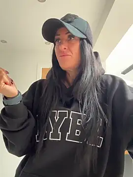 Snapshot of goddess-harper chatting on October 30, 1:01 pm goddess-harper online show from October 30, 1:01 pm