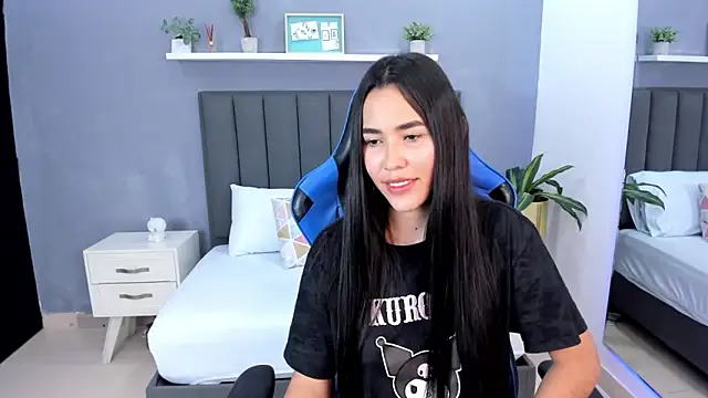 alessia leroy online show from February 18, 10:47 pm