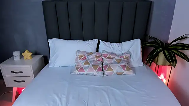 alessia leroy online show from March 5, 10:54 pm