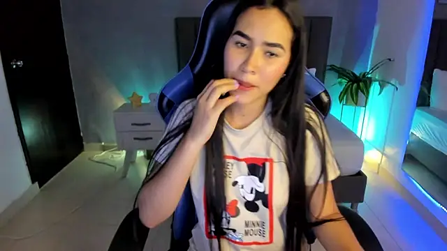 alessia leroy online show from March 17, 10:49 pm