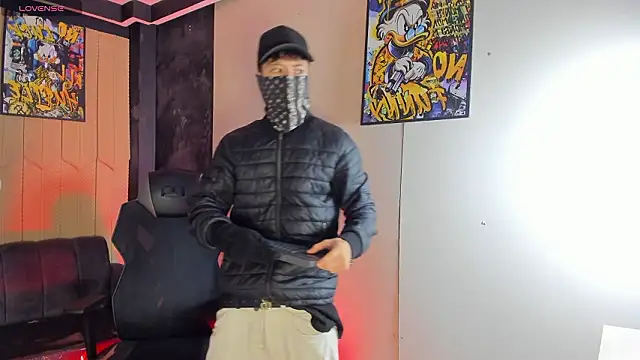 Snapshot of marcuscollins1_ chatting on February 3, 12:10 pm marcuscollins1 online show from February 3, 12:10 pm