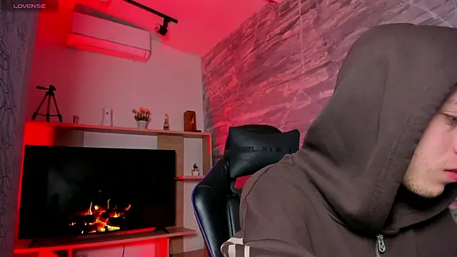 Snapshot of marcuscollins1_ chatting on February 17, 1:07 pm marcuscollins1 online show from February 17, 1:07 pm