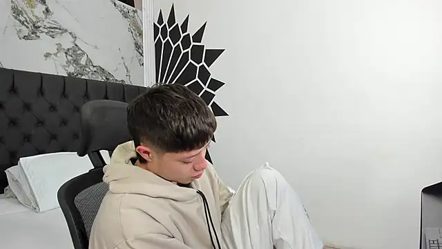 marcuscollins1  online show from March 15, 12:11 pm