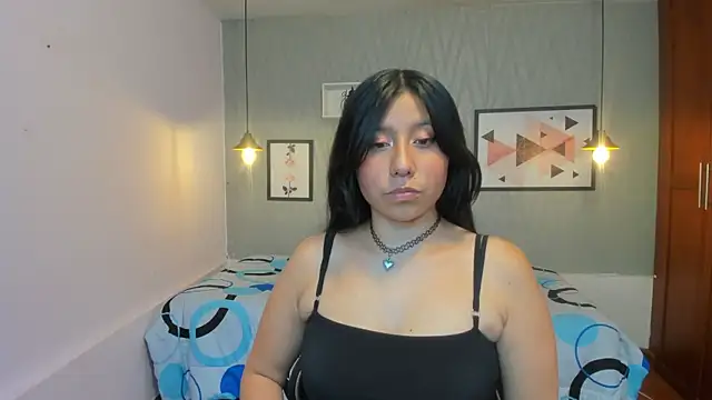 Nohemi louse online show from March 12, 7:28 pm