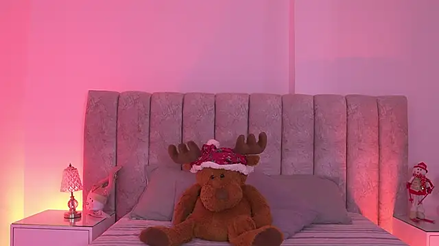 sara lopee1 online show from December 19, 12:01 pm