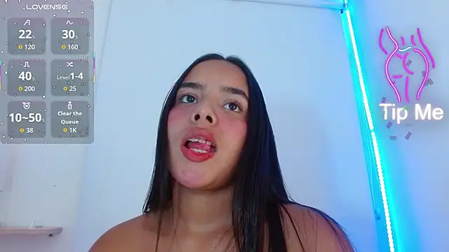 Snapshot of Roxy_Stonee chatting on October 25, 7:30 pm Roxy Stonee online show from October 25, 7:30 pm