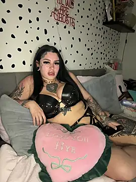 tempzzz12 online show from April 24, 7:38 pm