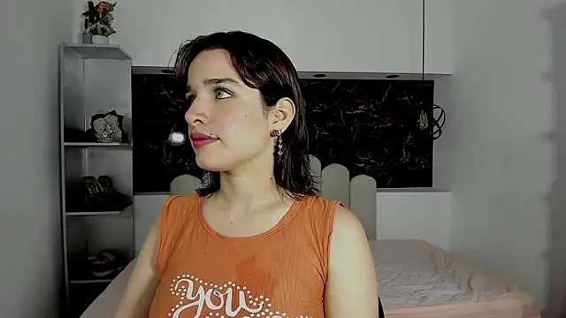 Annyrosee online show from February 10, 8:13 pm