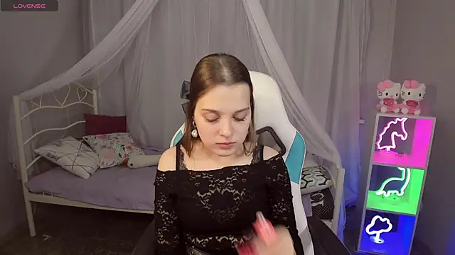 kaisajenner online show from October 19, 6:52 pm