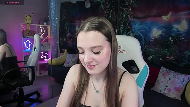 kaisajenner online show from February 5, 7:02 am