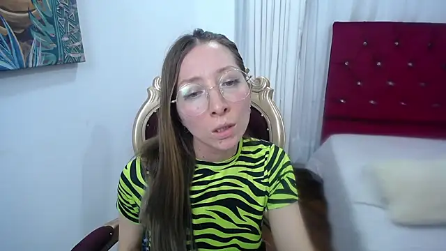 Snapshot of Carlin_Diaz chatting on February 22, 11:46 pm Carlin Diaz online show from February 22, 11:46 pm