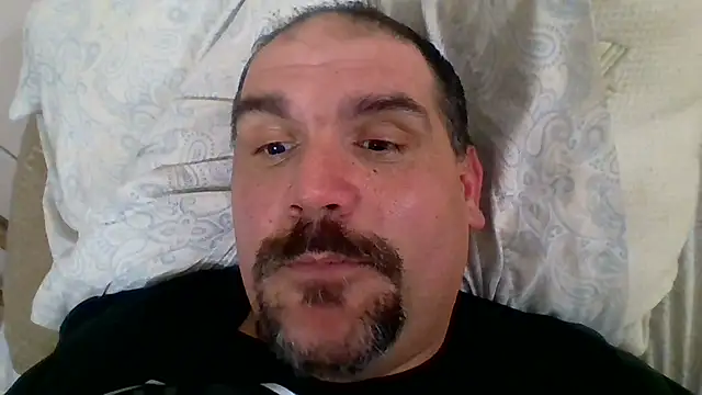Snapshot of bigdaddy90337 chatting on February 24, 12:09 am bigdaddy90337 online show from February 24, 12:09 am