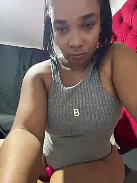Snapshot of stefania_brunnett chatting on February 11, 4:17 am stefania brunnett online show from February 11, 4:17 am