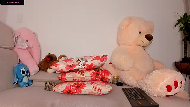 curly sweett1 online show from May 15, 11:56 pm