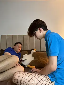 Snapshot of jacob_and_sam chatting on November 2, 8:11 pm jacob and sam online show from November 2, 8:11 pm