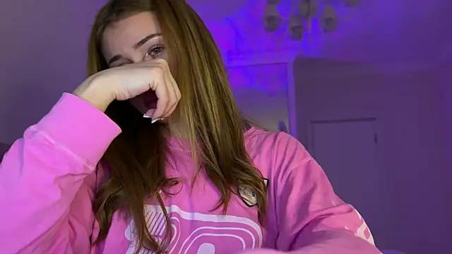 Kisskeyy online show from February 2, 11:11 pm