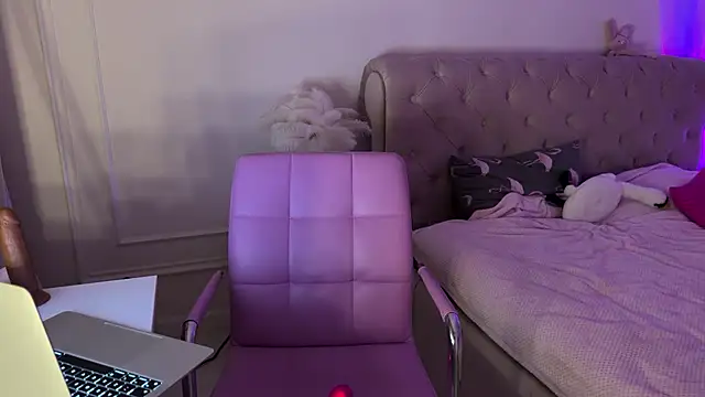 Kisskeyy online show from February 20, 1:14 am