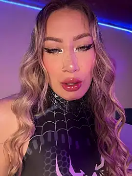 Lally Valencia   online show from October 26, 6:19 am