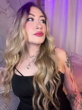 Snapshot of Lally_Valencia__ chatting on June 21, 3:31 am Lally Valencia online show from June 21, 3:31 am
