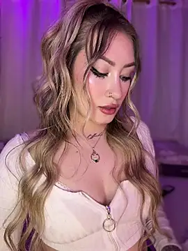Snapshot of Lally_Valencia__ chatting on June 28, 9:10 pm Lally Valencia online show from June 28, 9:10 pm