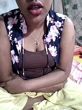 Snapshot of monekhan123 chatting on February 5, 4:25 pm monekhan123 online show from February 5, 4:25 pm