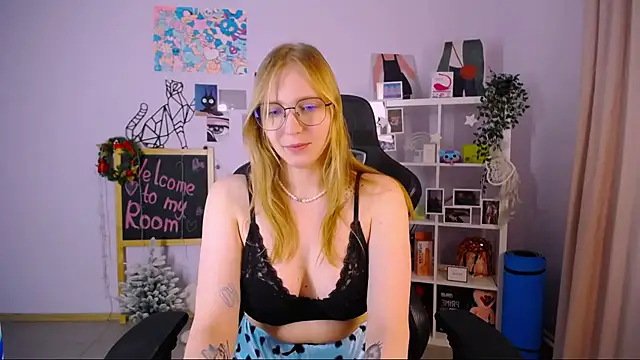 Snapshot of VeronicaAndersen chatting on February 4, 1:38 pm VeronicaAndersen online show from February 4, 1:38 pm