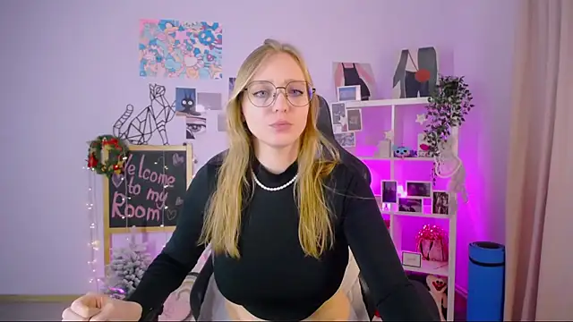 Snapshot of VeronicaAndersen chatting on February 7, 9:04 pm VeronicaAndersen online show from February 7, 9:04 pm