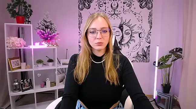 Snapshot of VeronicaAndersen chatting on February 13, 3:35 pm VeronicaAndersen online show from February 13, 3:35 pm