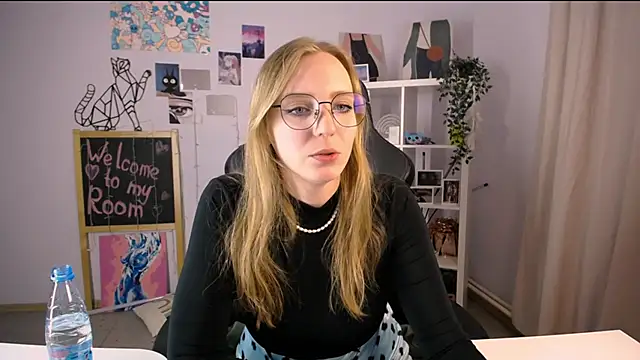 Snapshot of VeronicaAndersen chatting on March 6, 5:43 pm VeronicaAndersen online show from March 6, 5:43 pm