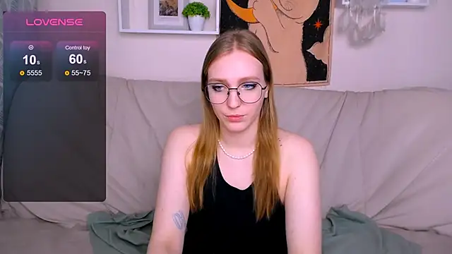 Snapshot of VeronicaAndersen chatting on March 10, 1:56 am VeronicaAndersen online show from March 10, 1:56 am