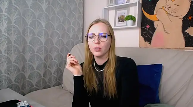 Snapshot of VeronicaAndersen chatting on March 18, 12:38 am VeronicaAndersen online show from March 18, 12:38 am