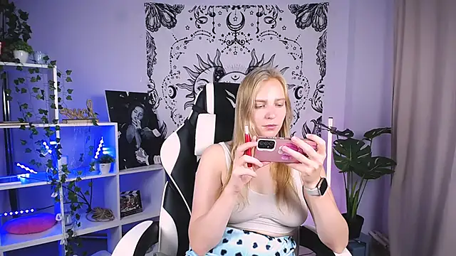 Snapshot of VeronicaAndersen chatting on September 18, 11:01 am VeronicaAndersen online show from September 18, 11:01 am