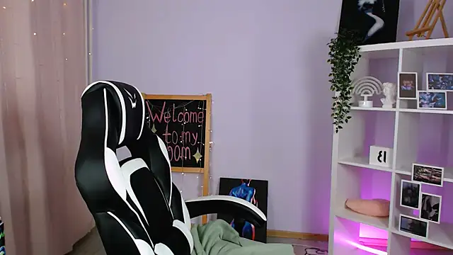 Snapshot of VeronicaAndersen chatting on September 20, 9:43 am VeronicaAndersen online show from September 20, 9:43 am
