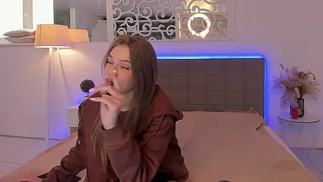 melissacrayzy online show from April 4, 5:27 am